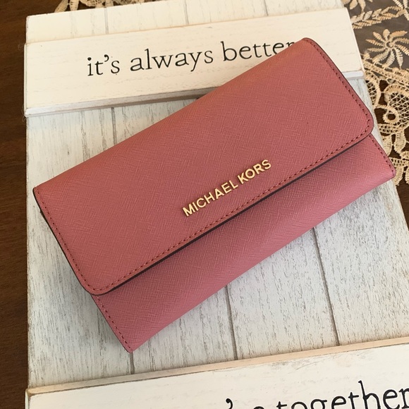 Beautiful MK wallet fold 💞 - Picture 5 of 6